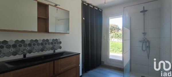 House for sale 4 rooms 86 m² Saint-Vivien