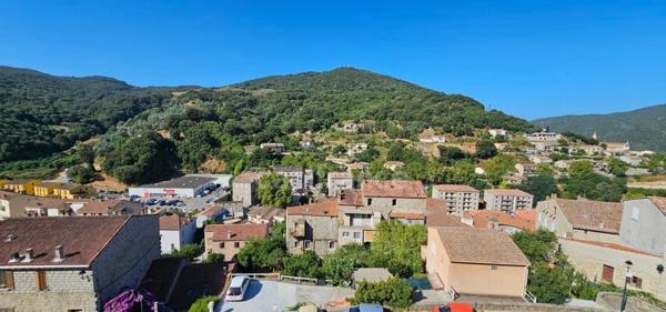 À vendre idéal investisseur ou premier achat : Appartement T3 à rénover à Sartène, Corse du Sud