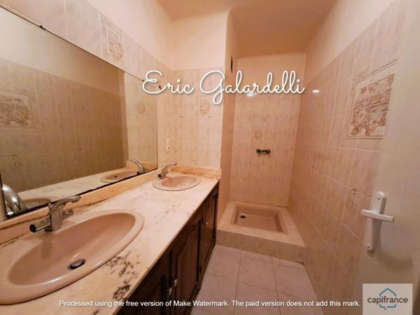 À vendre idéal investisseur ou premier achat : Appartement T3 à rénover à Sartène, Corse du Sud