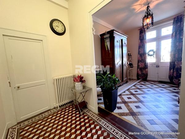 Ouzouer-le-Marché (41240) BEAUCE LA ROMAINE (Ouzouer-le-Marché) 41 – Grande maison familiale – 6/7 Chbres -300 m² hab – Ateliers-Dépenda