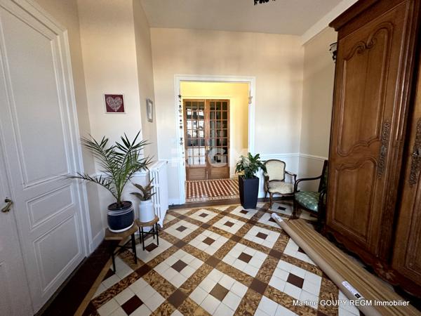 Ouzouer-le-Marché (41240) BEAUCE LA ROMAINE (Ouzouer-le-Marché) 41 – Grande maison familiale – 6/7 Chbres -300 m² hab – Ateliers-Dépenda