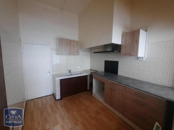 Appartement à louer 4 pièces 91.15m² Tarascon-sur-Ariège (09400)