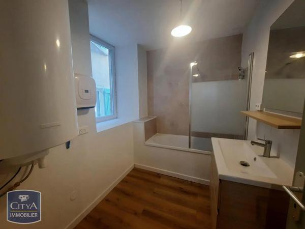 Appartement à louer 4 pièces 91.15m² Tarascon-sur-Ariège (09400)