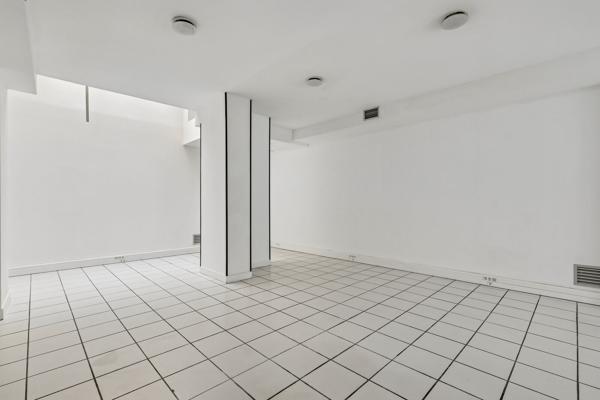 Bureaux à vendre ou à louer - Paris 4 - Surface avec linéaire