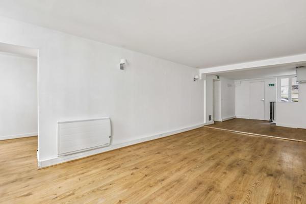Bureaux à vendre ou à louer - Paris 4 - Surface avec linéaire