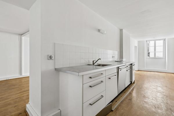 Bureaux à vendre ou à louer - Paris 4 - Surface avec linéaire