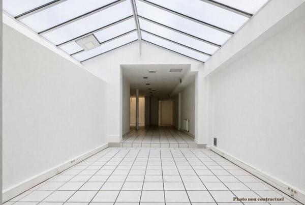 Bureaux à vendre ou à louer - Paris 4 - Surface avec linéaire