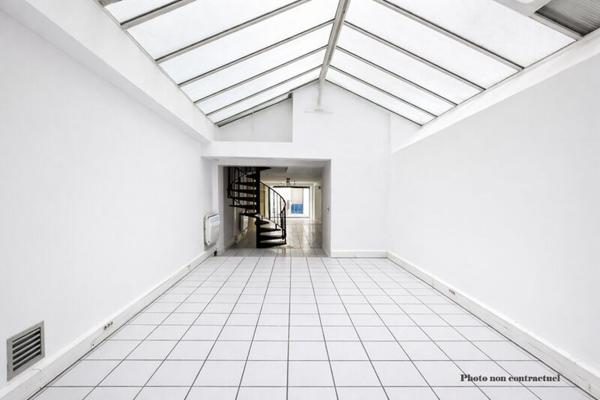 Bureaux à vendre ou à louer - Paris 4 - Surface avec linéaire