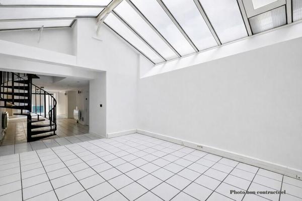 Bureaux à vendre ou à louer - Paris 4 - Surface avec linéaire