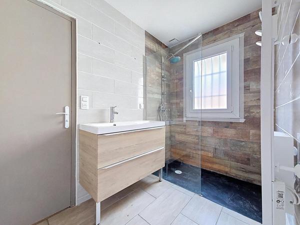 Villa entièrement rénovée à Lamalou-les-Bains – Plain-pied avec jardin