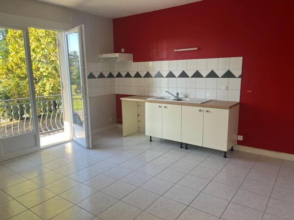 Maison lumineuse de plain-pied 5 chambres aux portes de LA REOLE (33)