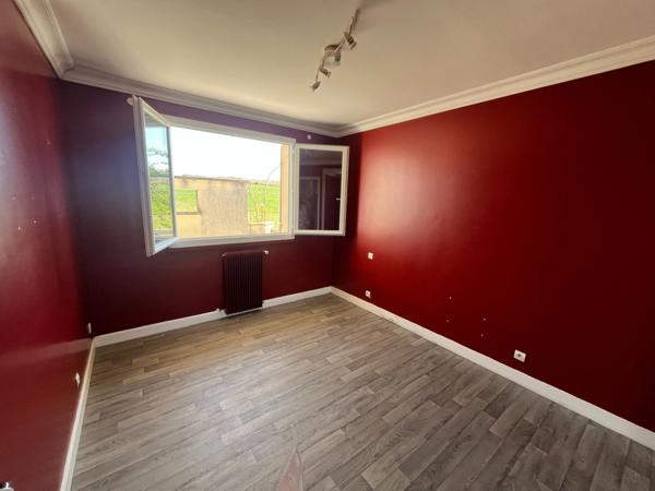 Maison lumineuse de plain-pied 5 chambres aux portes de LA REOLE (33)