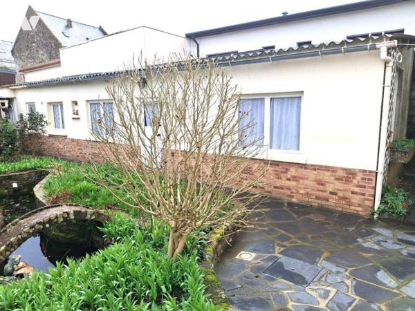 Haute-Indre maison 5 chambres avec jardin garage et dépendances