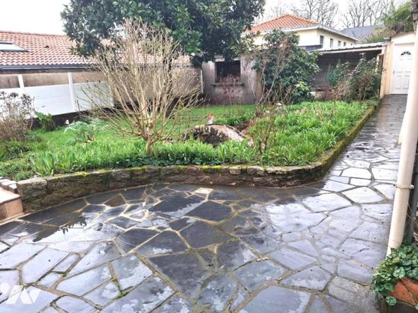 Haute-Indre maison 5 chambres avec jardin garage et dépendances