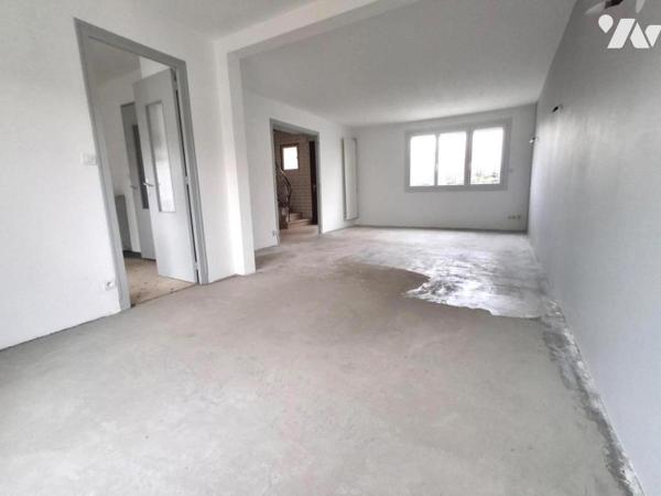 Haute-Indre maison 5 chambres avec jardin garage et dépendances