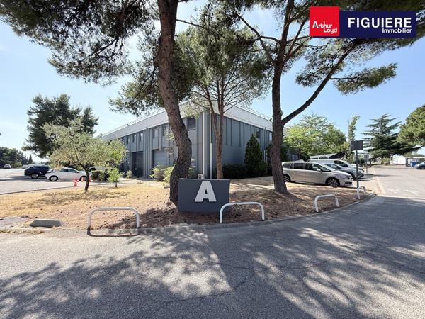 BUREAUX RENOVÉS A LOUER A VITROLLES