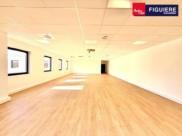 BUREAUX RENOVÉS A LOUER A VITROLLES