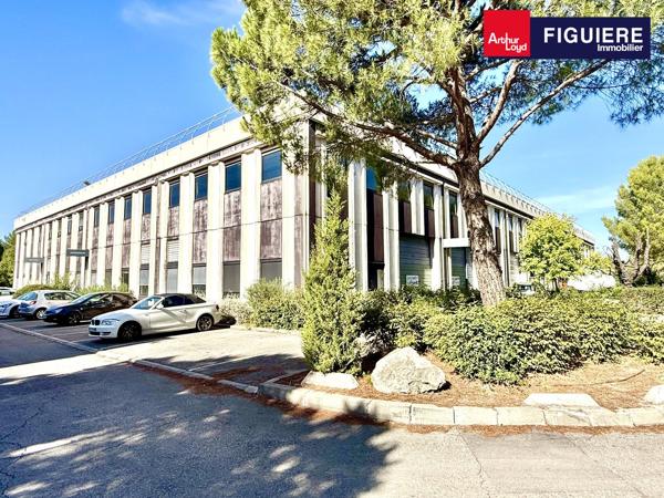 BUREAUX RENOVÉS A LOUER A VITROLLES