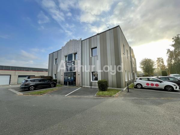 Bureaux à louer rénovés à la Pilaterie - 96 m² lumineux près du métro à Wasquehal / Villeneuve d'Ascq