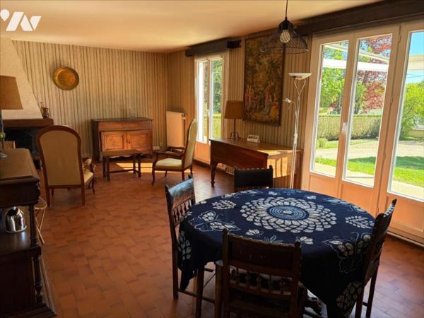 BOURG DE MONTAMISE - 206 M² HAB - TERRAIN 1800 M²