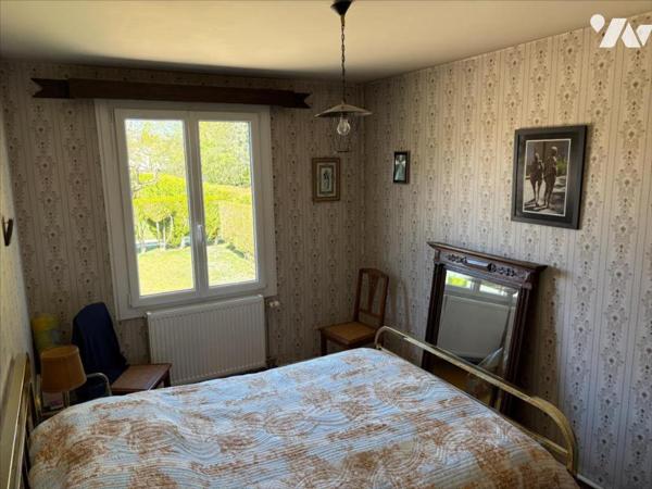 BOURG DE MONTAMISE - 206 M² HAB - TERRAIN 1800 M²