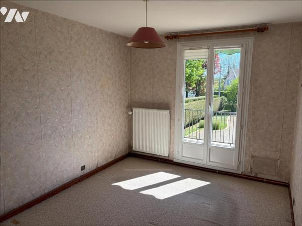 BOURG DE MONTAMISE - 206 M² HAB - TERRAIN 1800 M²