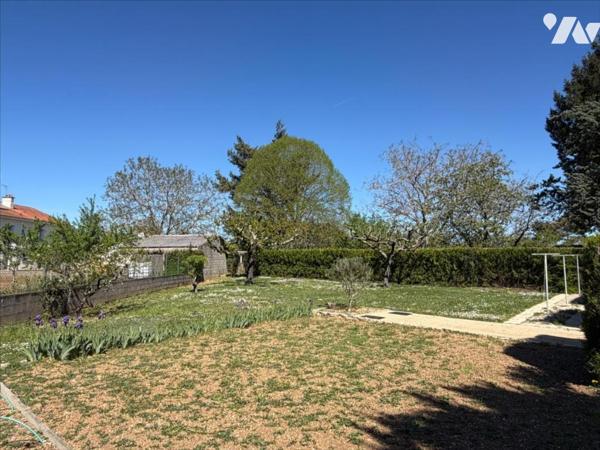 BOURG DE MONTAMISE - 206 M² HAB - TERRAIN 1800 M²