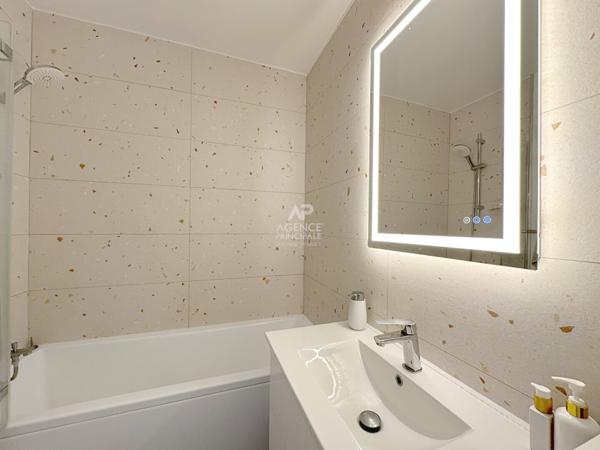 CHAVILLE - RG - Beau 3 pièces avec balcon. 349 000 € **  - Référence  711-C