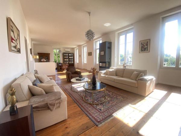 Maison à vendre 6 pièces 300 m² Jonzac