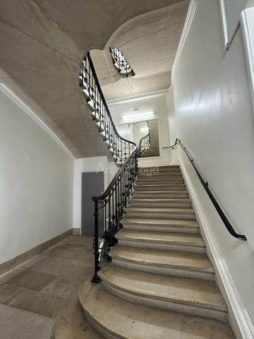BUREAUX à LOUER de 273 m²