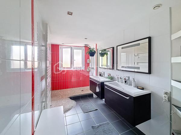 Maison d architecte de 291 m²