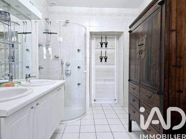 Maison à vendre 7 pièces 240 m² Ars-sur-Moselle