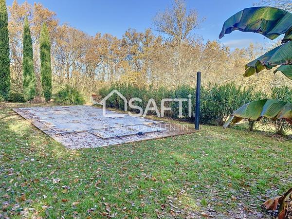 Propriété avec piscine et hangar en pleine nature secteur Montastruc La Conseillére