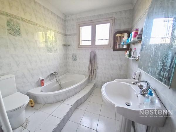 Rare maison avec potentiel , possibilité de construire encore sur cette parcelle sans vis à vis