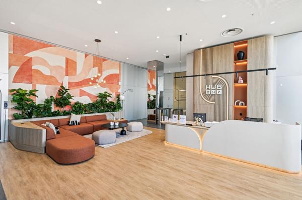 Bureaux à louer à Nanterre au pied du RER A avec services et commerces