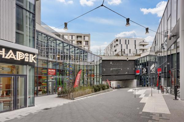 Bureaux à louer à Nanterre au pied du RER A avec services et commerces