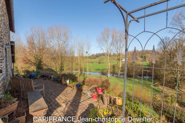 Maison à vendre 5 pièces proche de MAYENNE (53) maison 3 chambres sur 1,8 hectare