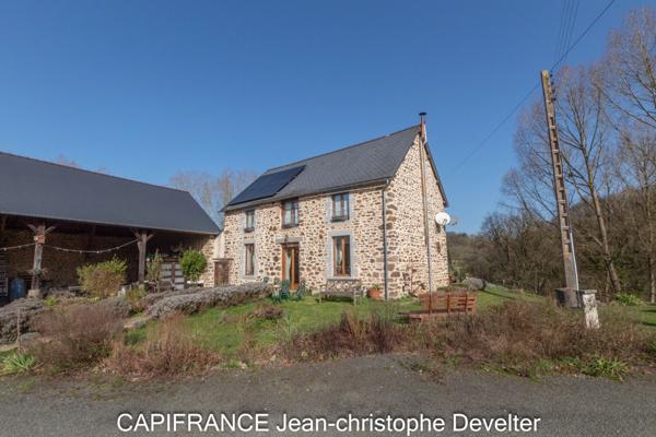 Maison à vendre 5 pièces proche de MAYENNE (53) maison 3 chambres sur 1,8 hectare