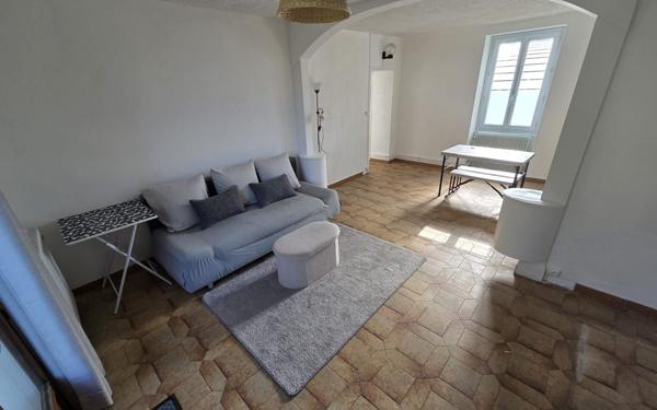 Maison à vendre    3 pièces • 78 m2 Saint-Vallier