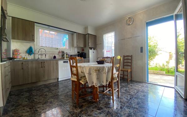 Maison à vendre    6 pièces •  Bénesse-Maremne