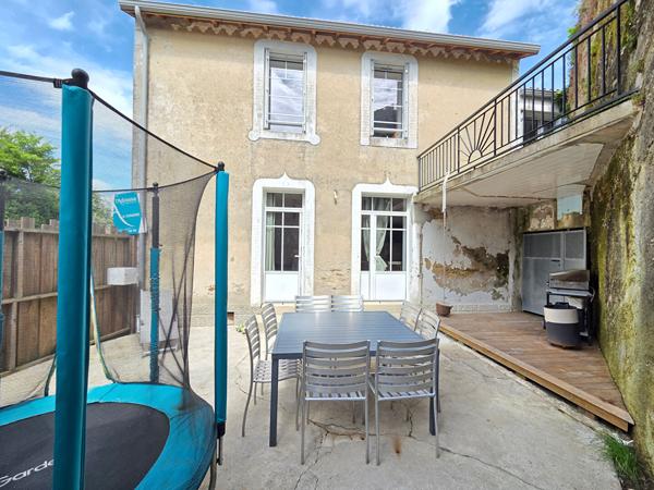 Maison en pierre ENTIÈREMENT RÉNOVÉE