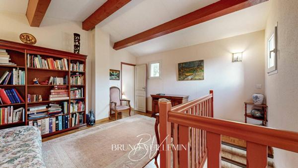 VILLA D'ARCHITECTE 186m2 Hab. / SECTEUR RESIDENTIEL