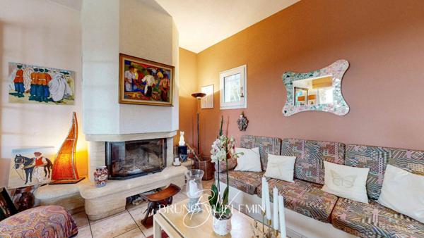 VILLA D'ARCHITECTE 186m2 Hab. / SECTEUR RESIDENTIEL