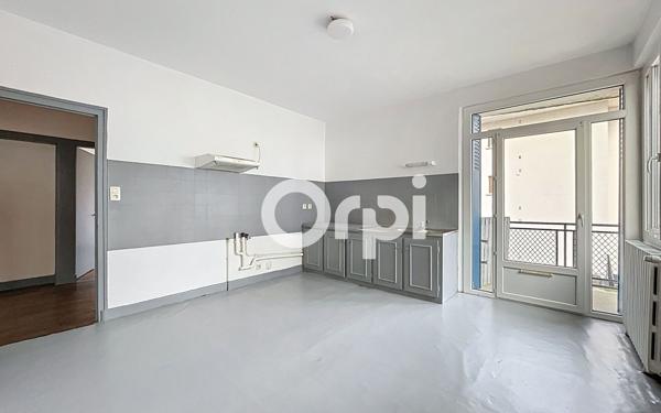 Appartement à vendre    3 pièces •  Brive-la-Gaillarde