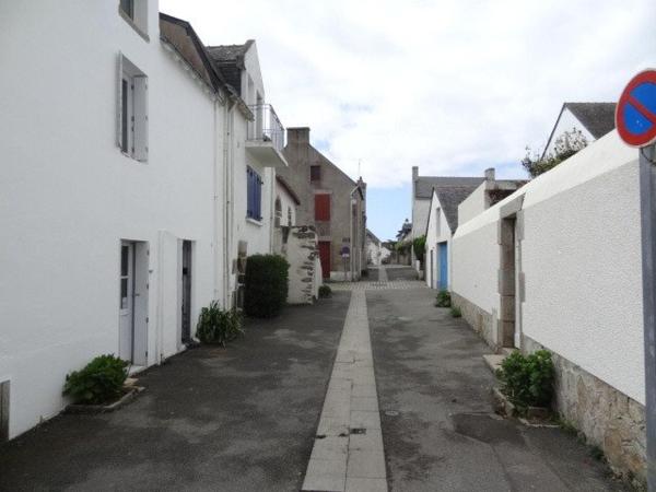 Située au cœur de  Piriac villa du 19e siècle .