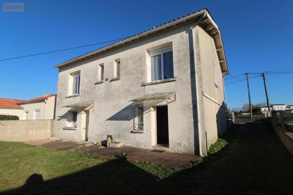 Maison à vendre à Saintes en Charente-Maritime (17100), ref : 17111-631