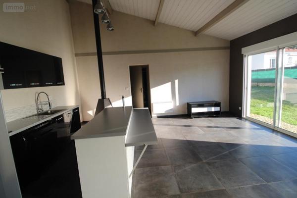 Maison à vendre à Saintes en Charente-Maritime (17100), ref : 17111-631