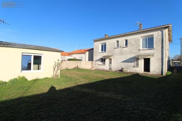 Maison à vendre à Saintes en Charente-Maritime (17100), ref : 17111-631