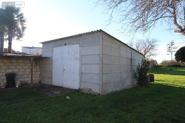 Maison à vendre à Saintes en Charente-Maritime (17100), ref : 17111-631