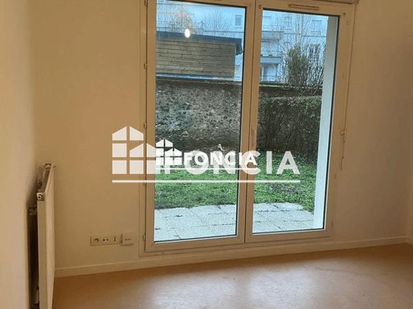 Location Studio 26.17 m² - 29 RUE PHILIPPE DESPORTES Chartres 28000